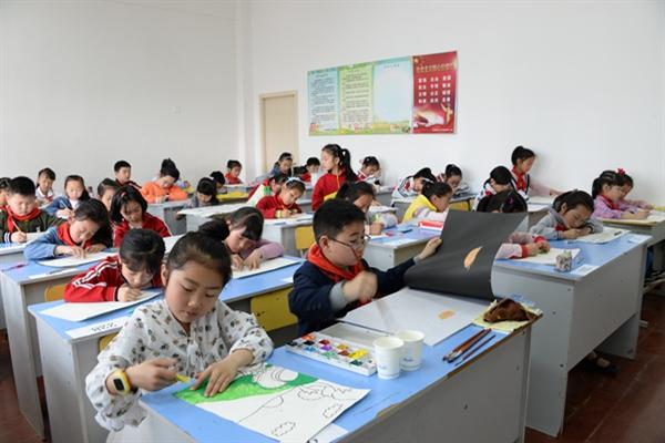 芜湖县2018年“阳光下成长”少儿书画现场比赛活动圆满结束